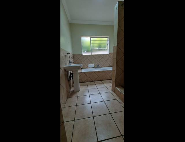 2 BEDROOM HOUSE FOR SALE IN FAERIE GLEN